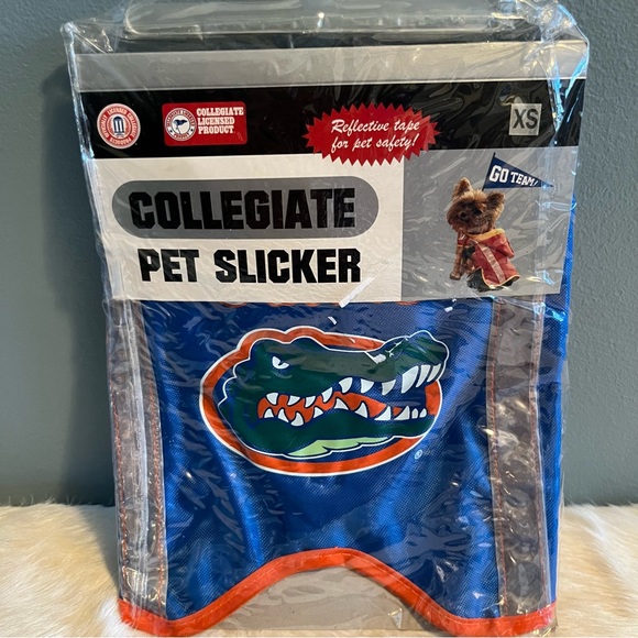 Pets First Florida Gators Collegiate Pet Slicker - Picture 1 of 10